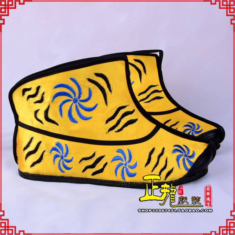 琼山.美猴王靴子虎纹靴金黄快靴 猴鞋