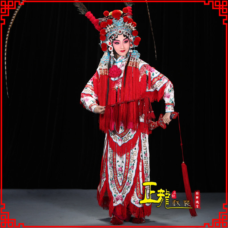 琼山刀马旦改容战父 软绉镶边女改良靠